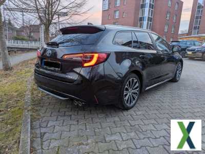 Foto Toyota Corolla 2,0 Hybrid Team Deutsch Touring Spor