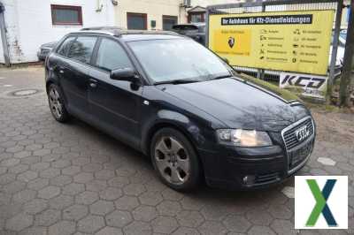 Foto Audi A3 Sportback 2.0 FSI *UNFALLWAGEN*