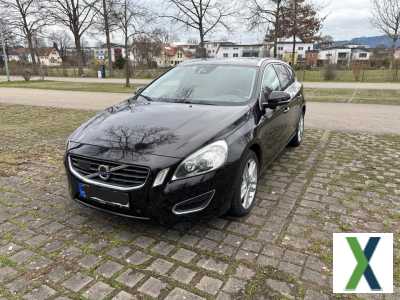 Foto Volvo V60 D4 Summum Leder/Kamera