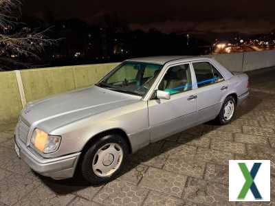 Foto Mercedes-Benz 124er ein echter Klassiker !!